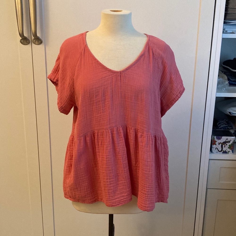 Maurices super cute v-neck top